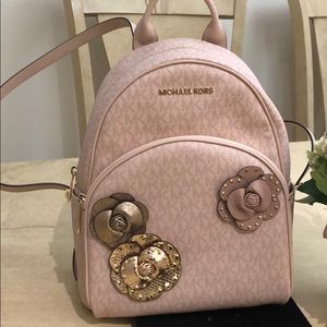 Michael kors back pack